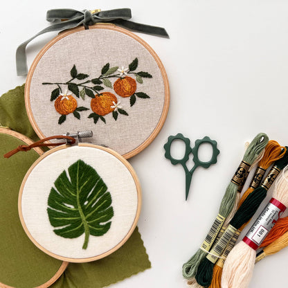Small Flower scissors, tiny embroidery scissors: Spruce