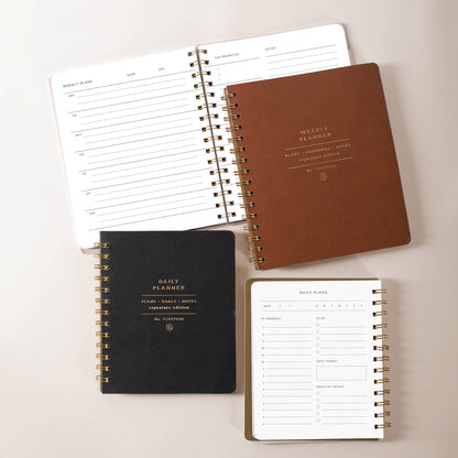 SE STANDARD BLACK DAILY NON-DATED PLANNER