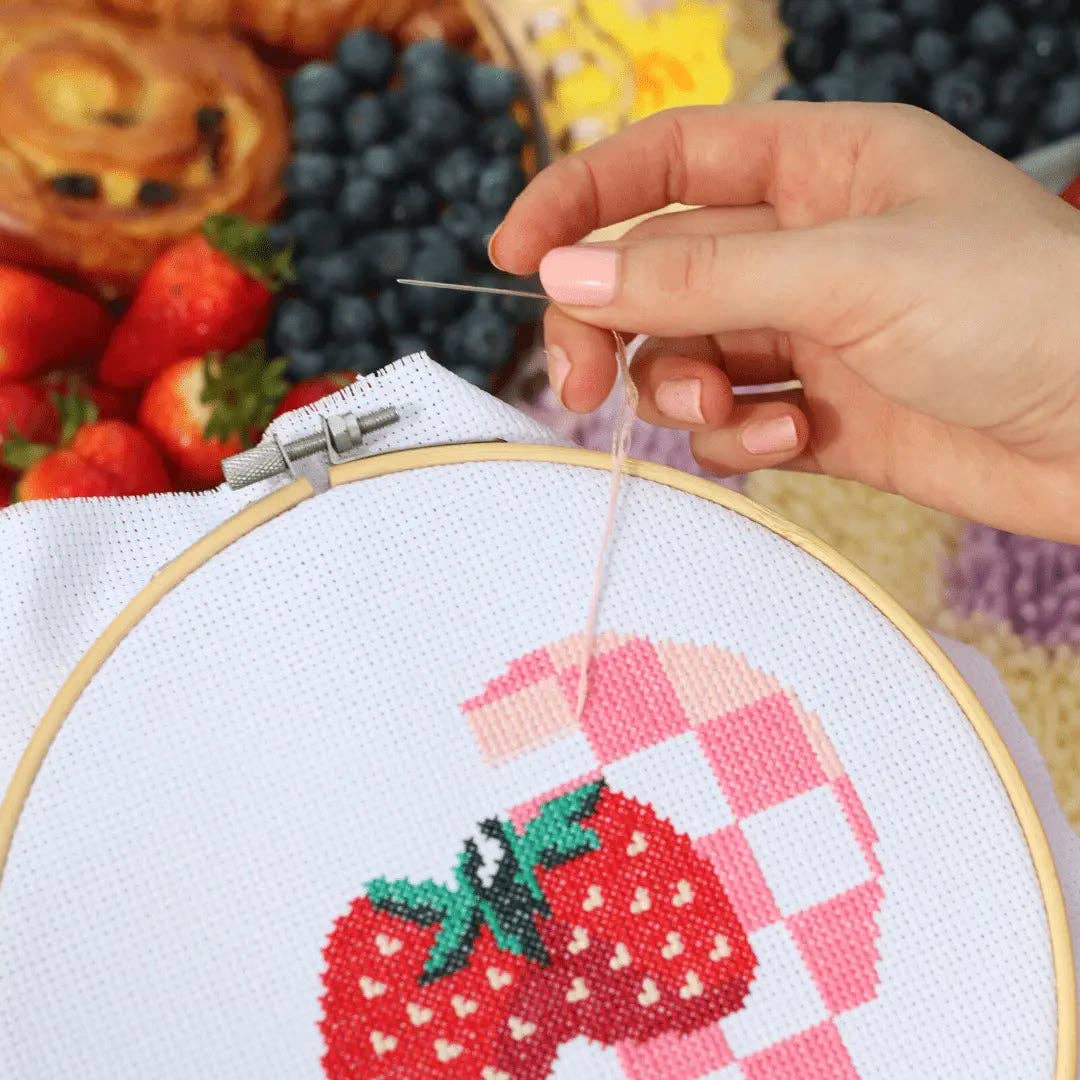 STRAWBERRY SUMMER Cross Stitch Kit