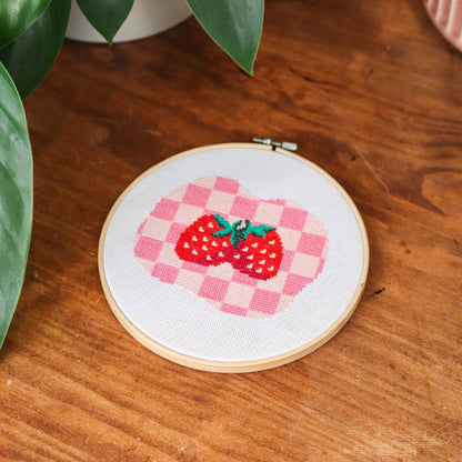 STRAWBERRY SUMMER Cross Stitch Kit