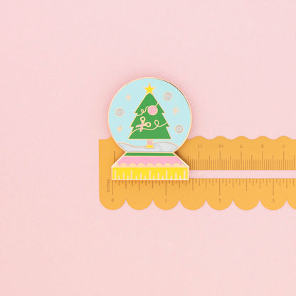 Crafty Snow Globe Magnetic Needle and Stitch Marker Minder