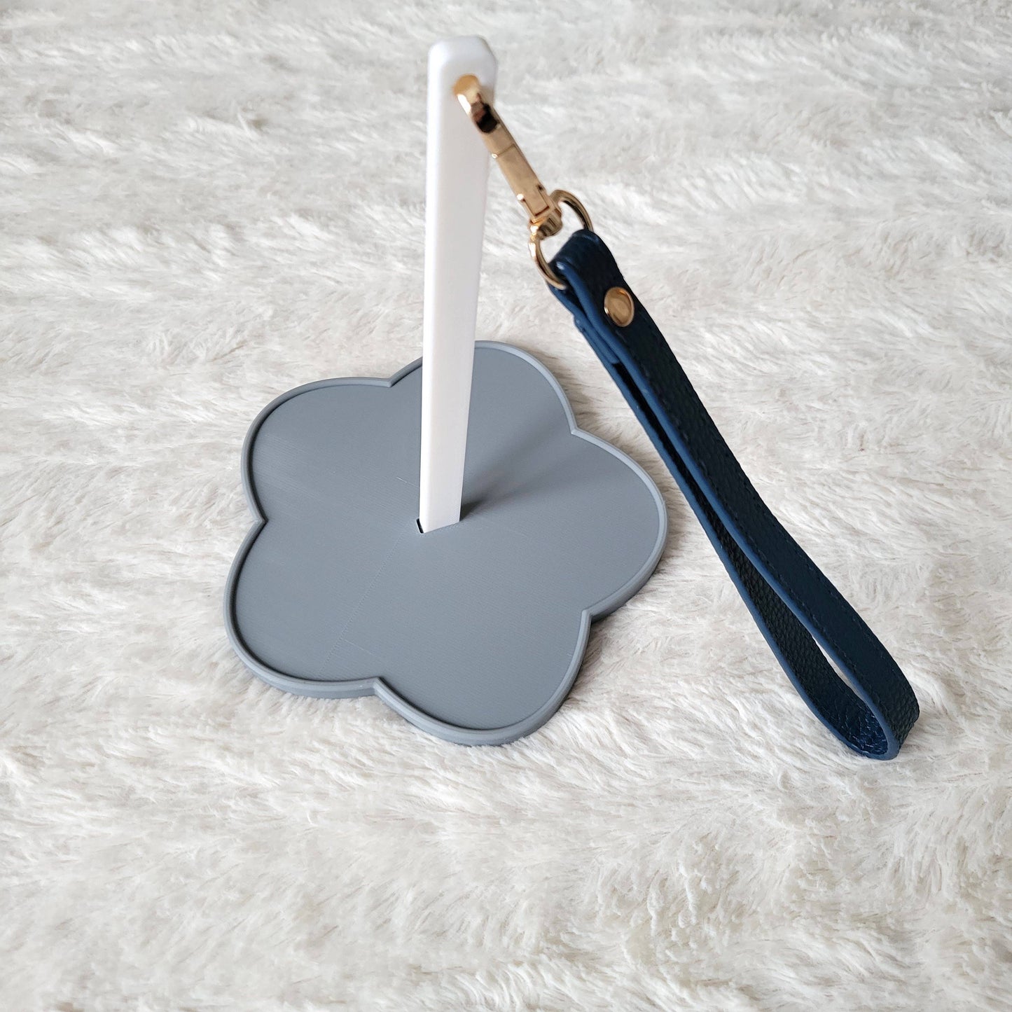 Portable Yarn Spinners: Gray
