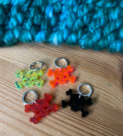 Skull & Crossbone Halloween Knitting Stitch Markers