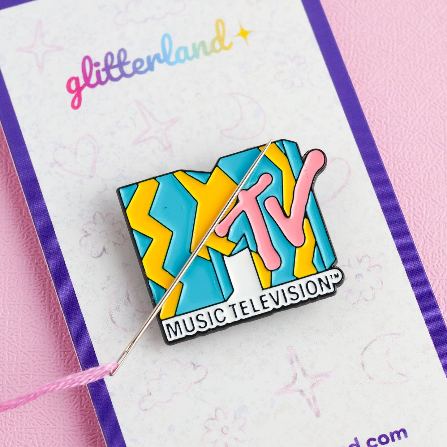 MTV Needle Minder Magnet: Wavy M
