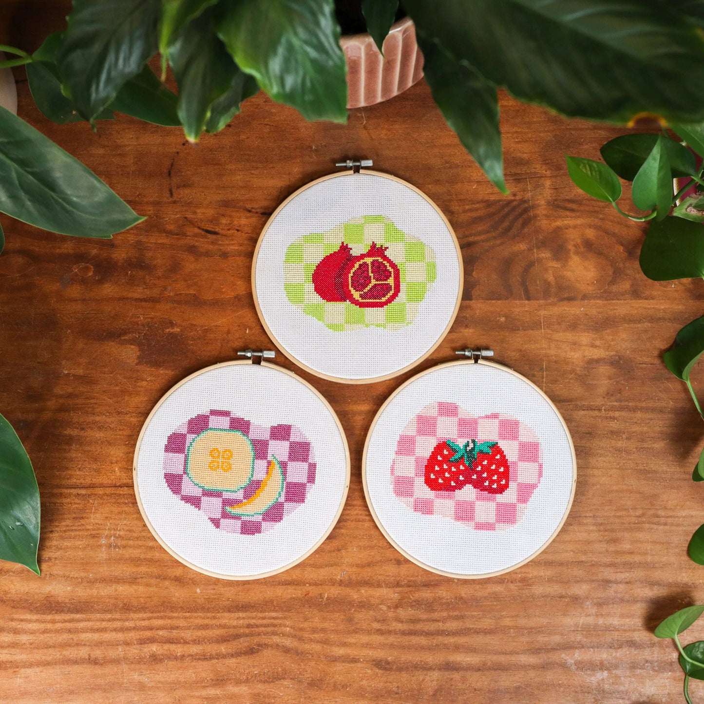 STRAWBERRY SUMMER Cross Stitch Kit