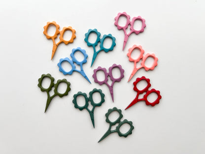 Small Flower scissors, tiny embroidery scissors: Moss