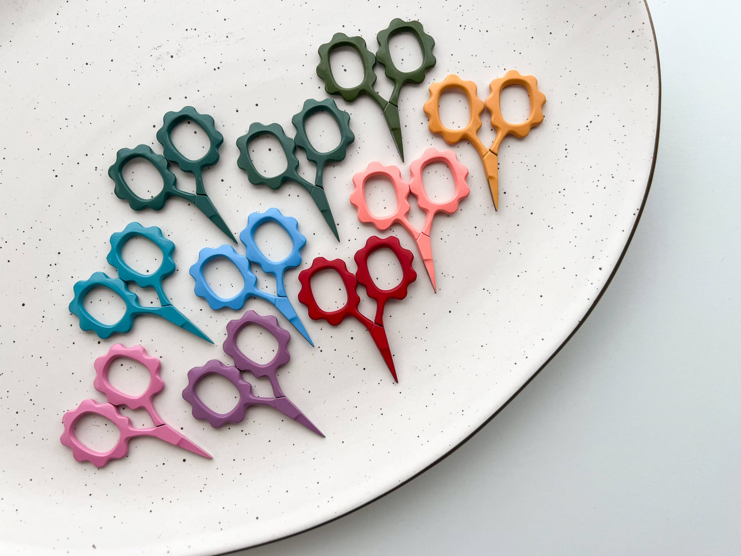 Small Flower scissors, tiny embroidery scissors: Moss