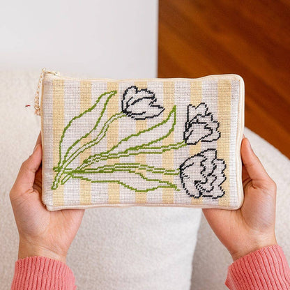 Les Tulips- Needlepoint Kit