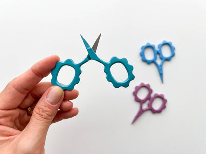 Small Flower scissors, tiny embroidery scissors: Spruce