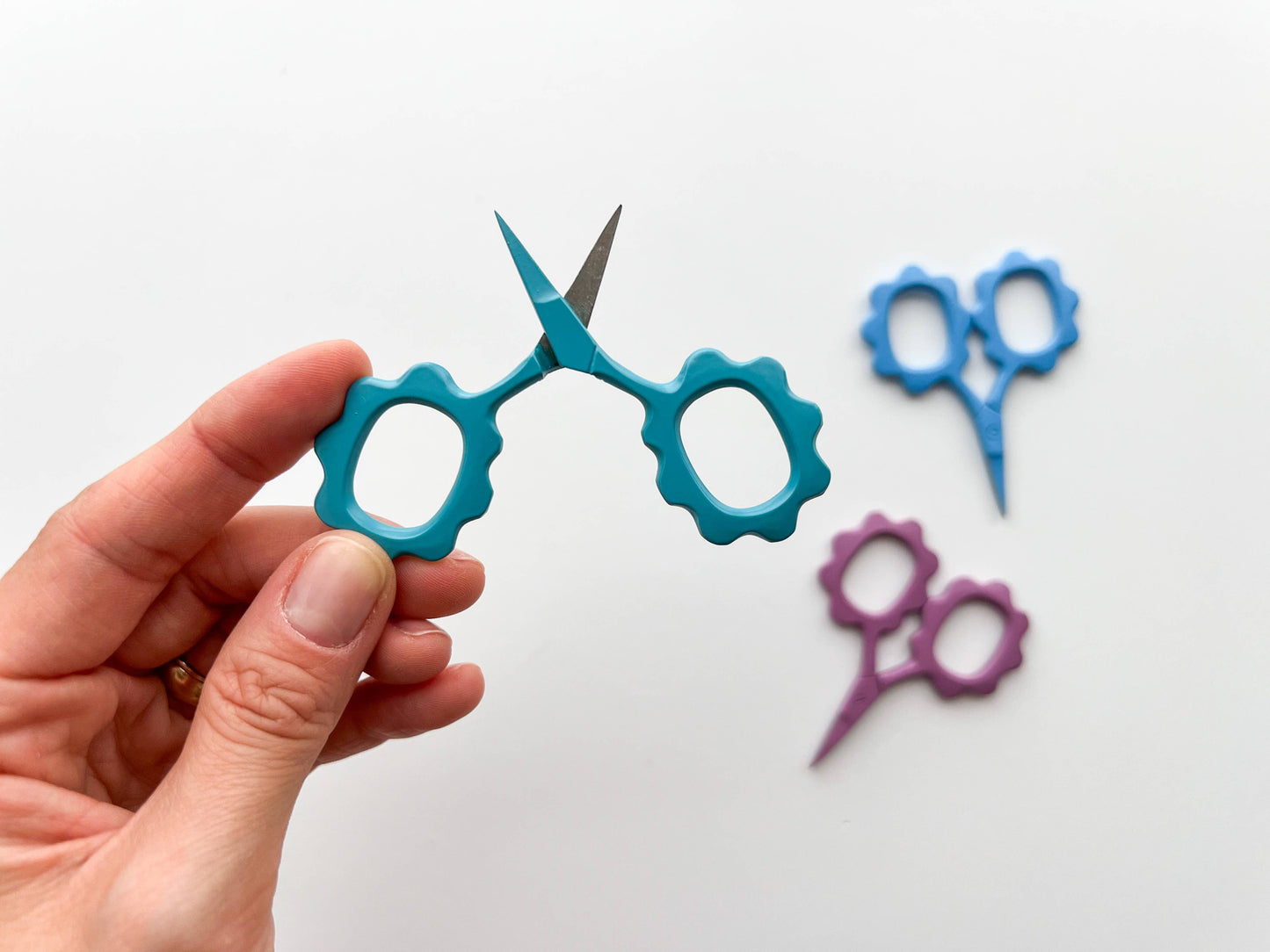 Small Flower scissors, tiny embroidery scissors: Moss