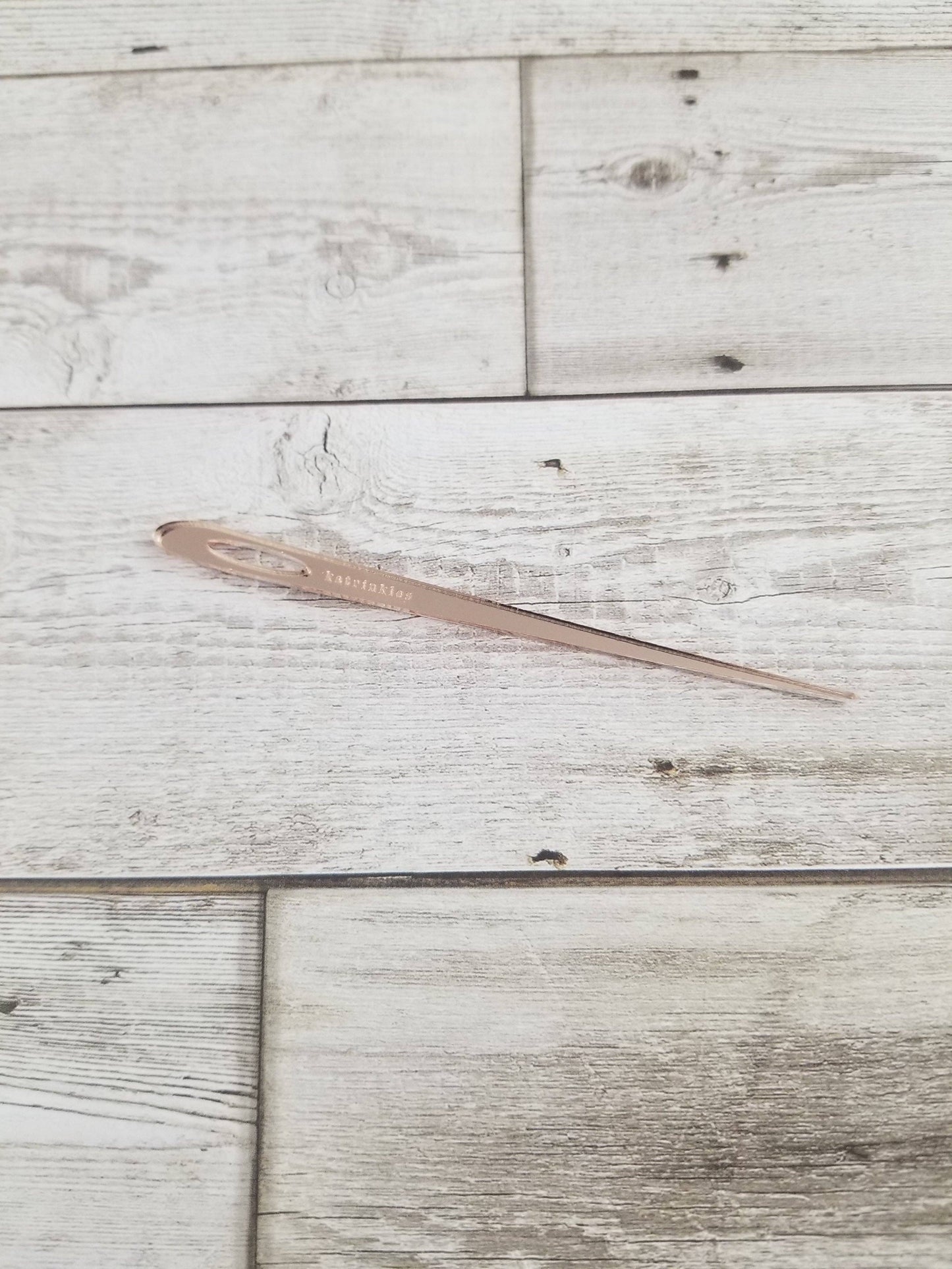 Large Tapestry Needles - Acrylic or Wood