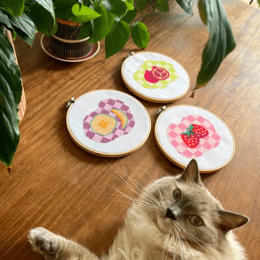 STRAWBERRY SUMMER Cross Stitch Kit