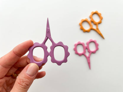 Small Flower scissors, tiny embroidery scissors: Moss