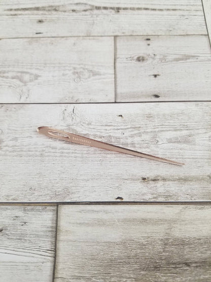 Large Tapestry Needles - Acrylic or Wood